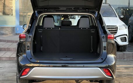 Toyota Highlander, 2026 год, 5 690 000 рублей, 34 фотография