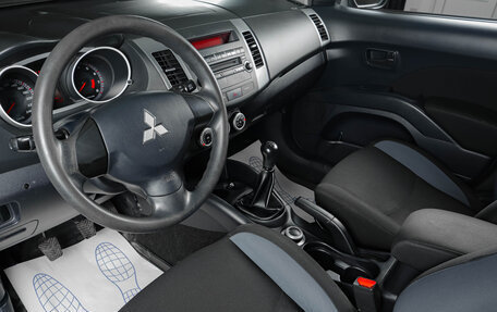 Mitsubishi Outlander III рестайлинг 3, 2008 год, 1 049 000 рублей, 8 фотография