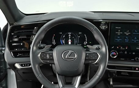 Lexus RX IV рестайлинг, 2023 год, 10 350 000 рублей, 14 фотография