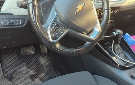 Chevrolet Captiva, 2022 год, 2 100 000 рублей, 2 фотография