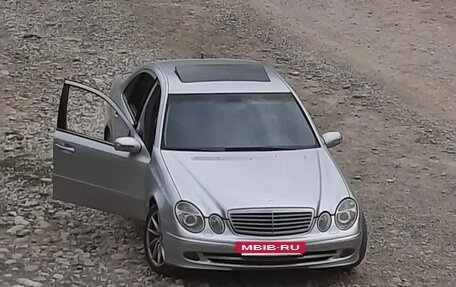 Mercedes-Benz E-Класс, 2004 год, 900 000 рублей, 2 фотография