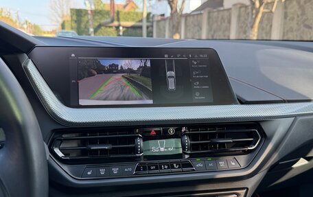 BMW 1 серия, 2020 год, 3 000 000 рублей, 6 фотография