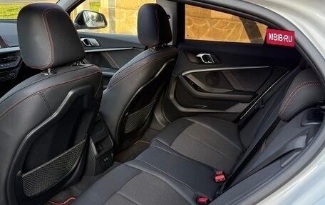 BMW 1 серия, 2020 год, 3 000 000 рублей, 18 фотография