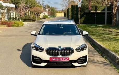 BMW 1 серия, 2020 год, 3 000 000 рублей, 3 фотография