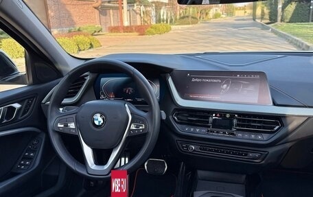 BMW 1 серия, 2020 год, 3 000 000 рублей, 20 фотография