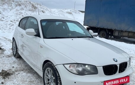 BMW 1 серия, 2010 год, 650 000 рублей, 7 фотография