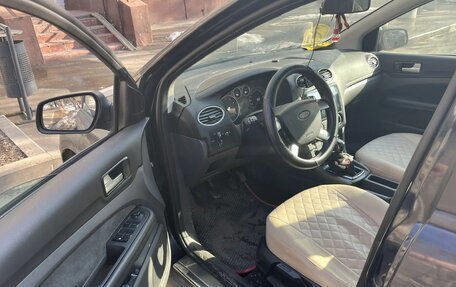 Ford Focus II рестайлинг, 2005 год, 320 000 рублей, 16 фотография