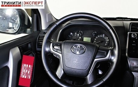 Toyota Land Cruiser Prado 150 рестайлинг 2, 2018 год, 4 697 000 рублей, 12 фотография