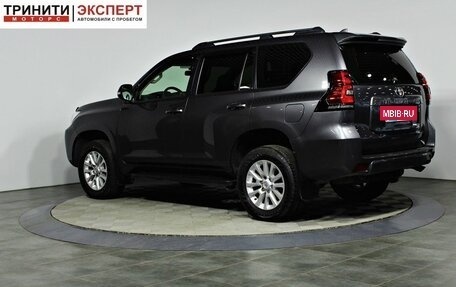 Toyota Land Cruiser Prado 150 рестайлинг 2, 2018 год, 4 697 000 рублей, 7 фотография