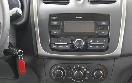 Renault Sandero II рестайлинг, 2017 год, 690 000 рублей, 11 фотография