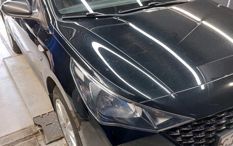 Hyundai Solaris II рестайлинг, 2021 год, 1 500 000 рублей, 24 фотография