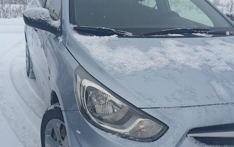 Hyundai Solaris II рестайлинг, 2011 год, 680 000 рублей, 13 фотография