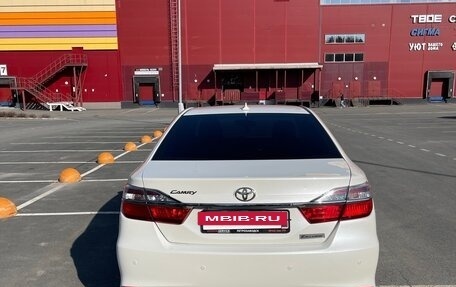 Toyota Camry, 2017 год, 3 300 000 рублей, 2 фотография