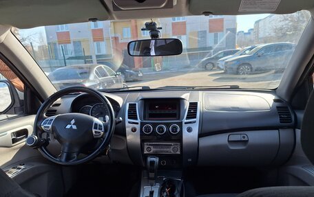 Mitsubishi Pajero Sport II рестайлинг, 2014 год, 2 000 040 рублей, 10 фотография