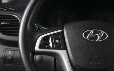 Hyundai Solaris II рестайлинг, 2011 год, 860 000 рублей, 12 фотография