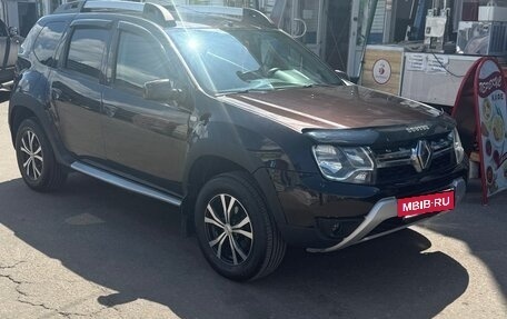 Renault Duster I рестайлинг, 2016 год, 900 000 рублей, 2 фотография