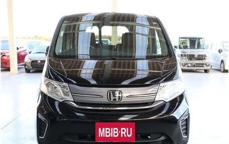 Honda Stepwgn IV, 2019 год, 1 572 000 рублей, 2 фотография