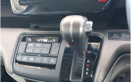 Honda Stepwgn IV, 2019 год, 1 572 000 рублей, 15 фотография