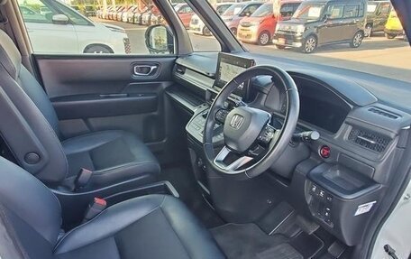 Honda Stepwgn, 2022 год, 2 219 000 рублей, 7 фотография