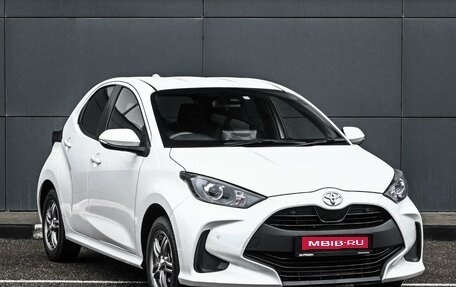 Toyota Yaris, 2021 год, 1 549 000 рублей, 1 фотография