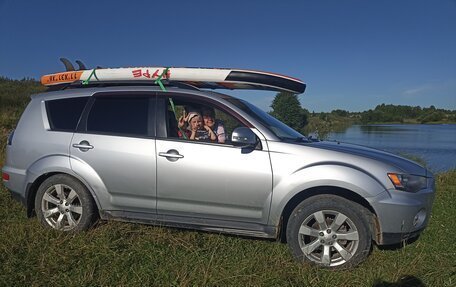 Mitsubishi Outlander III рестайлинг 3, 2012 год, 1 550 000 рублей, 1 фотография