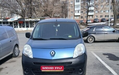 Renault Kangoo II рестайлинг, 2011 год, 600 000 рублей, 1 фотография