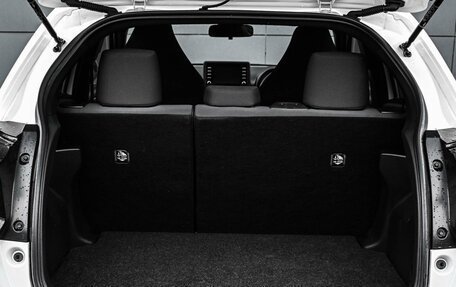 Toyota Yaris, 2021 год, 1 549 000 рублей, 22 фотография