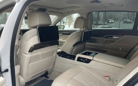 BMW 7 серия, 2016 год, 5 000 000 рублей, 6 фотография