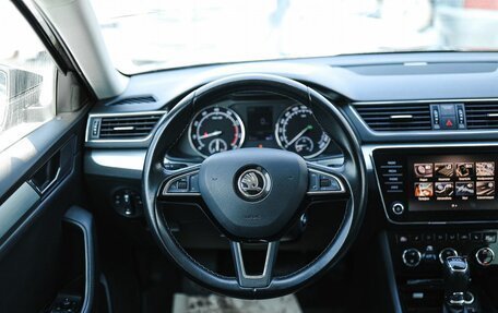 Skoda Superb III рестайлинг, 2018 год, 1 800 000 рублей, 15 фотография