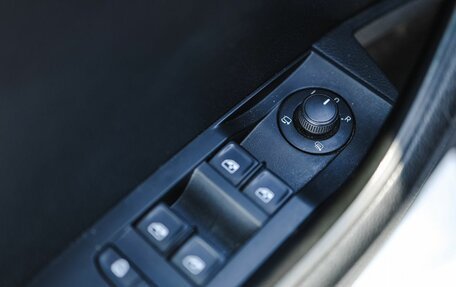 Skoda Superb III рестайлинг, 2018 год, 1 800 000 рублей, 12 фотография