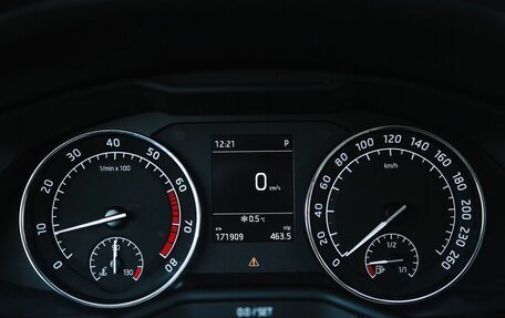 Skoda Superb III рестайлинг, 2018 год, 1 800 000 рублей, 16 фотография