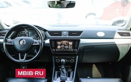 Skoda Superb III рестайлинг, 2018 год, 1 800 000 рублей, 8 фотография