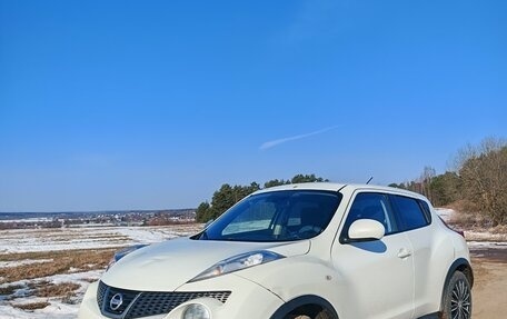 Nissan Juke II, 2011 год, 650 000 рублей, 2 фотография