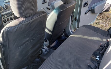 Renault Logan I, 2006 год, 200 000 рублей, 16 фотография