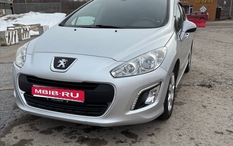 Peugeot 308 II, 2011 год, 785 000 рублей, 3 фотография