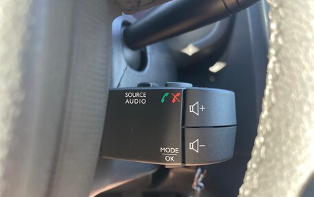 Renault Logan II, 2015 год, 720 000 рублей, 12 фотография