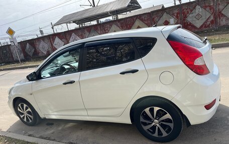 Hyundai Solaris II рестайлинг, 2013 год, 690 000 рублей, 3 фотография