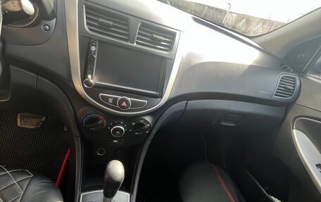 Hyundai Solaris II рестайлинг, 2013 год, 690 000 рублей, 11 фотография