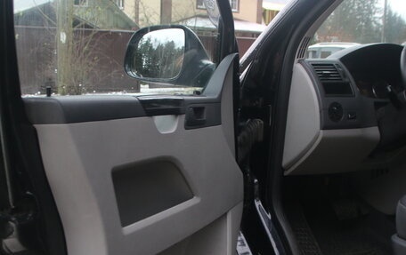 Volkswagen Caravelle T5, 2011 год, 1 970 000 рублей, 16 фотография