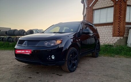 Mitsubishi Outlander III рестайлинг 3, 2008 год, 1 033 000 рублей, 9 фотография