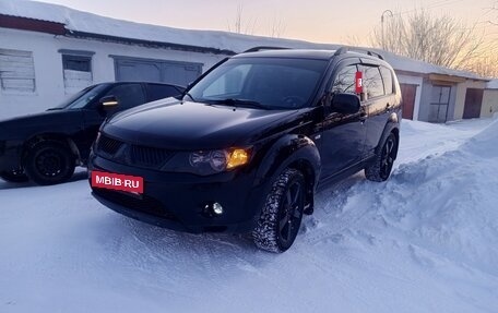 Mitsubishi Outlander III рестайлинг 3, 2008 год, 1 033 000 рублей, 2 фотография