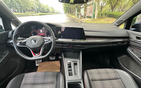 Volkswagen Golf VIII, 2022 год, 1 890 000 рублей, 7 фотография