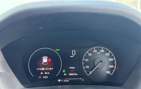 Honda Vezel, 2022 год, 1 984 000 рублей, 22 фотография