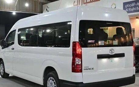 Toyota HiAce H300, 2025 год, 11 290 000 рублей, 3 фотография