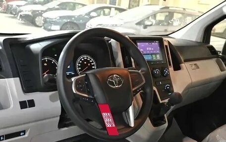 Toyota HiAce H300, 2025 год, 11 290 000 рублей, 4 фотография