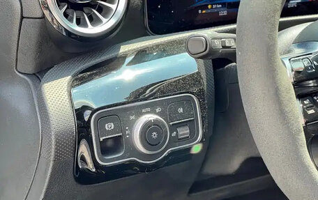 Mercedes-Benz A-Класс, 2021 год, 2 150 000 рублей, 18 фотография