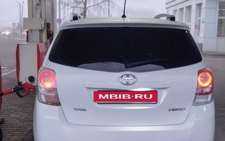 Toyota Verso I, 2010 год, 878 000 рублей, 2 фотография