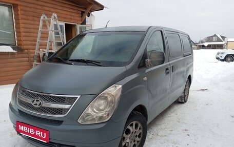 Hyundai Grand Starex Grand Starex I рестайлинг 2, 2011 год, 610 000 рублей, 2 фотография