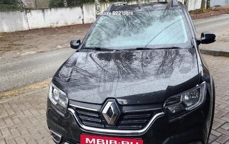 Renault Sandero II рестайлинг, 2021 год, 1 400 000 рублей, 2 фотография