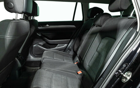 Volkswagen Passat B8 рестайлинг, 2019 год, 2 250 000 рублей, 10 фотография